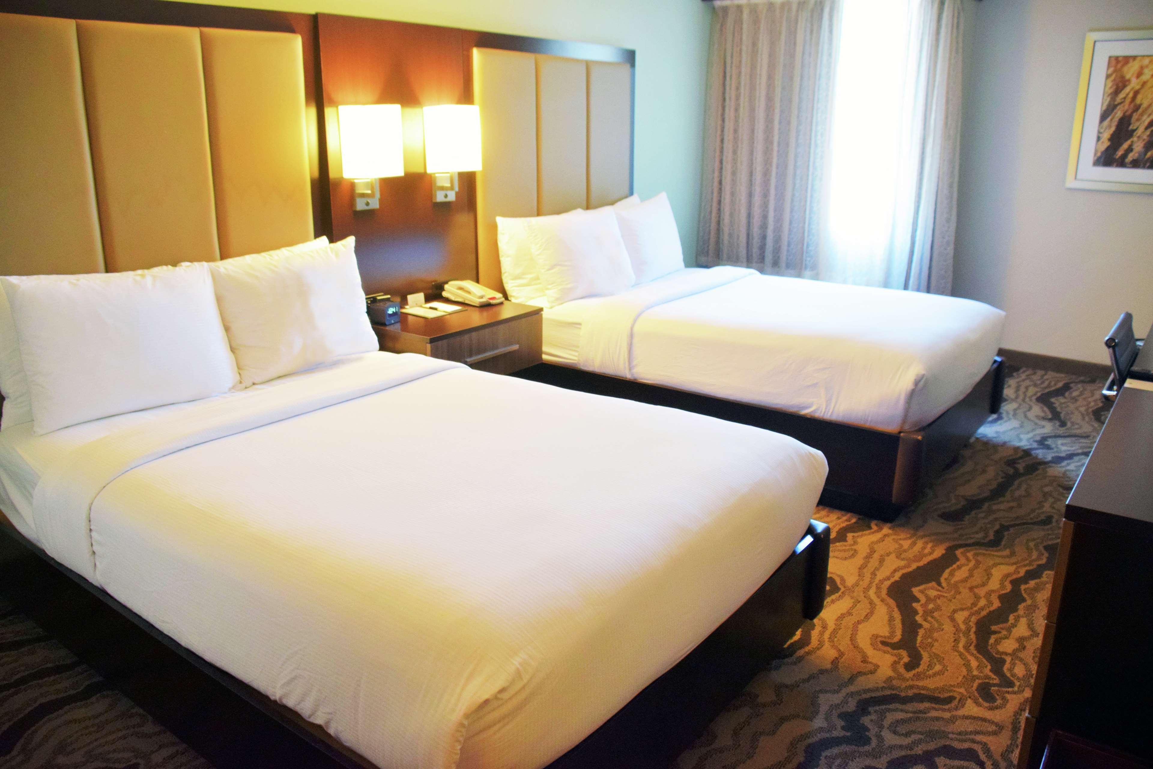 Doubletree By Hilton Montgomery Downtown Ngoại thất bức ảnh