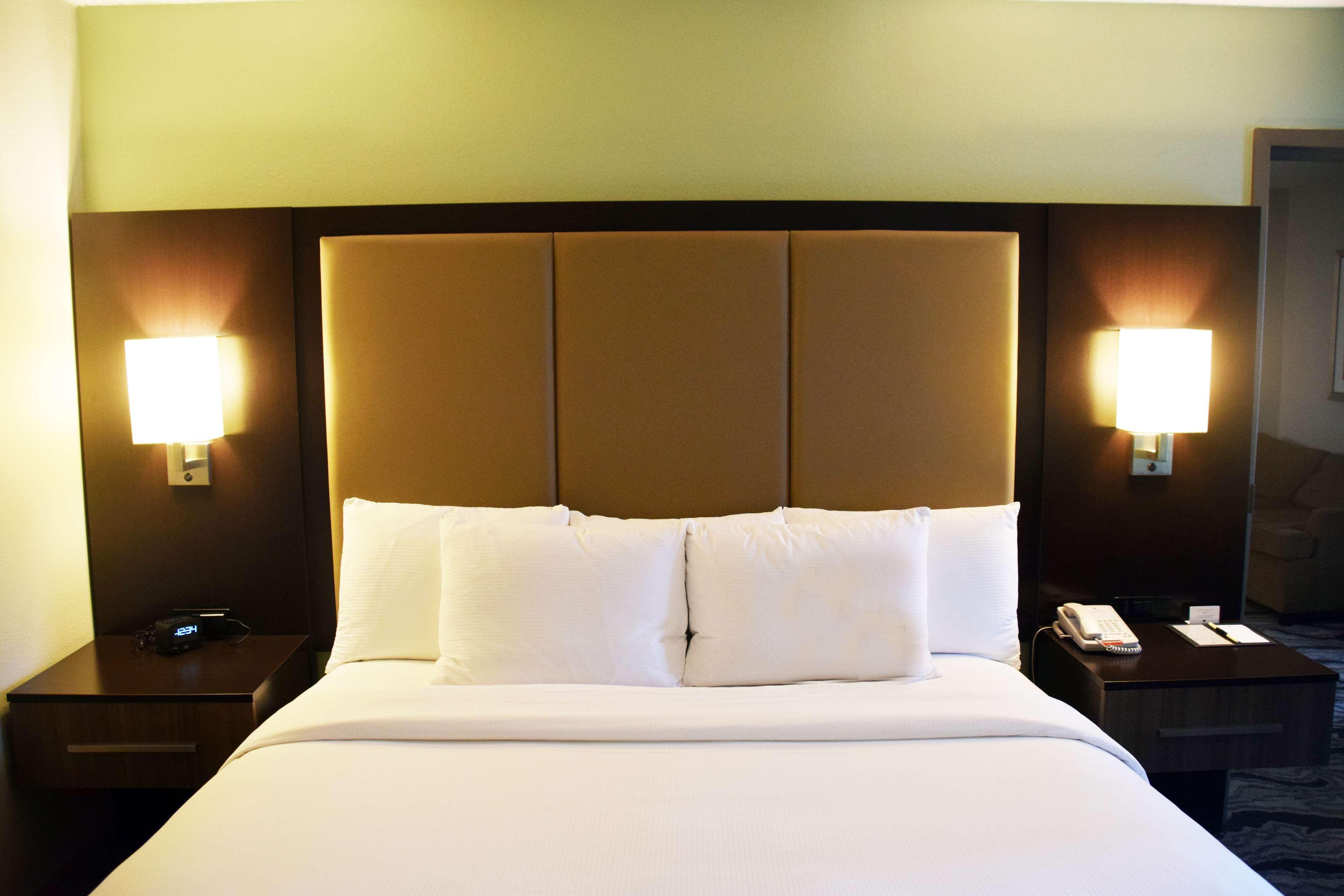 Doubletree By Hilton Montgomery Downtown Ngoại thất bức ảnh
