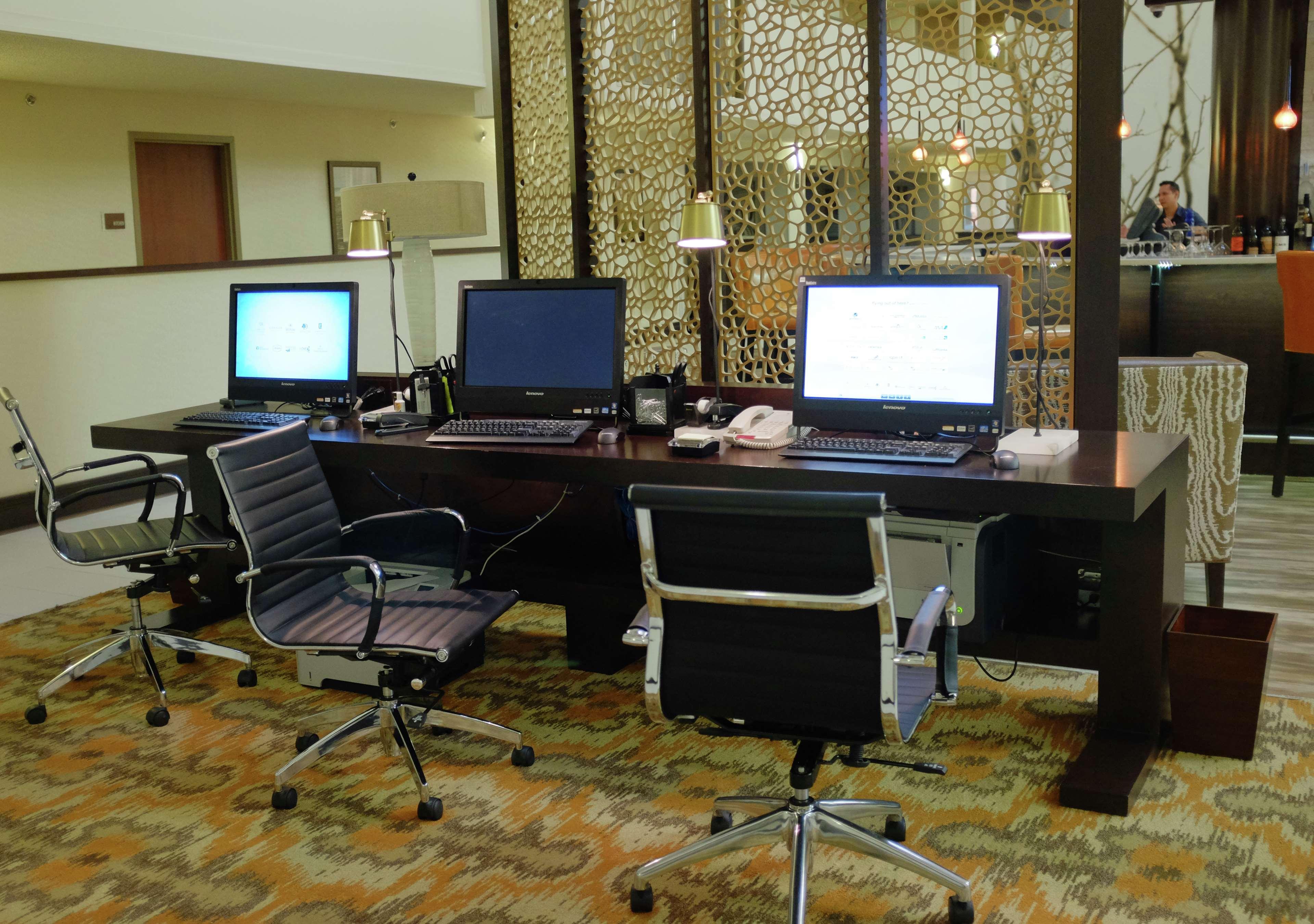 Doubletree By Hilton Montgomery Downtown Ngoại thất bức ảnh