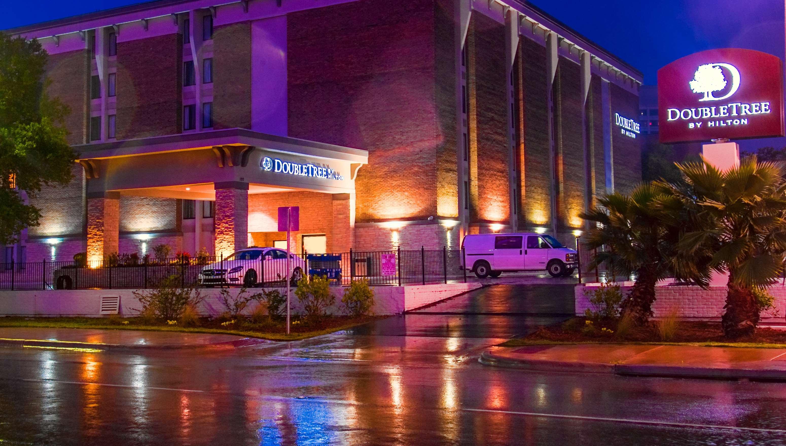 Doubletree By Hilton Montgomery Downtown Ngoại thất bức ảnh