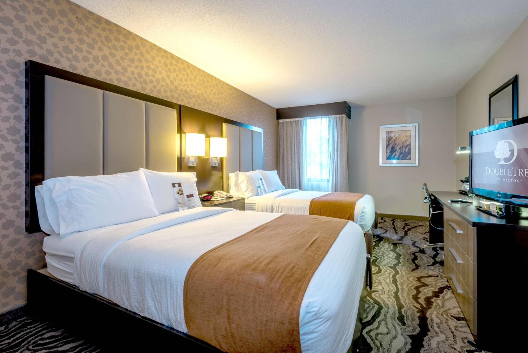 Doubletree By Hilton Montgomery Downtown Ngoại thất bức ảnh