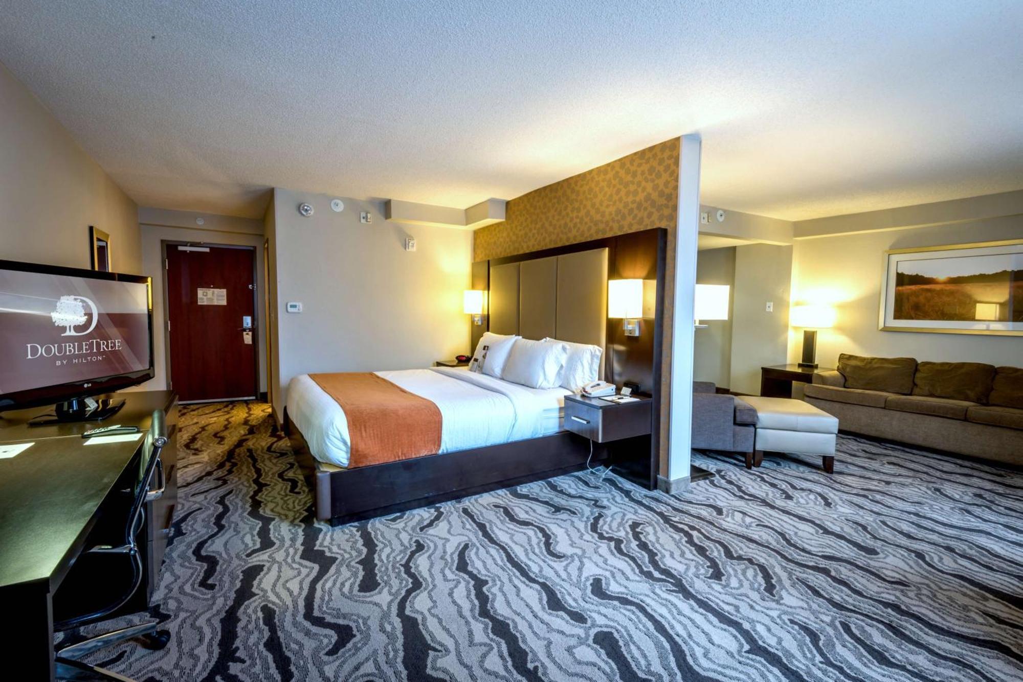 Doubletree By Hilton Montgomery Downtown Ngoại thất bức ảnh